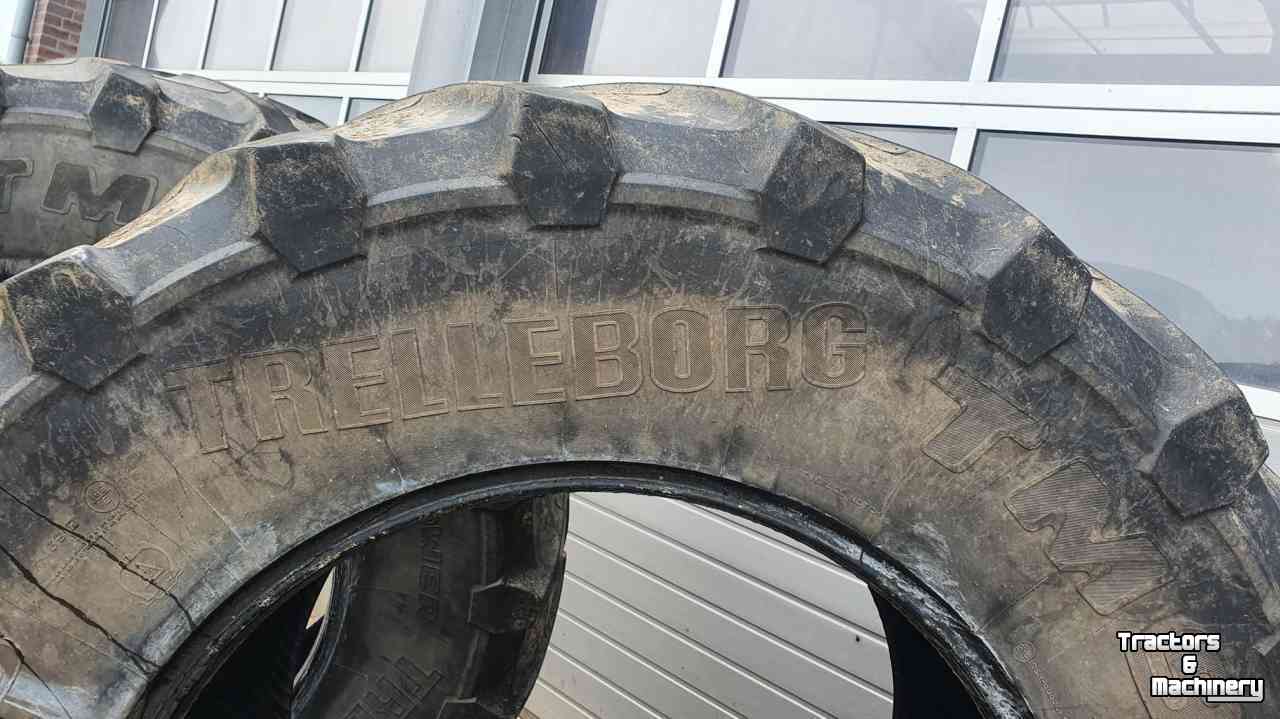 Räder, Reifen, Felgen & Distanzringe Trelleborg 650/75 R 38
