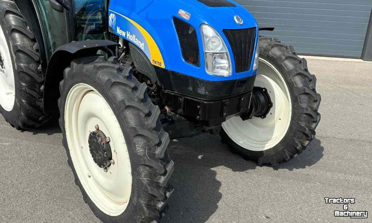 Schlepper / Traktoren New Holland TN 75 DA Tractor