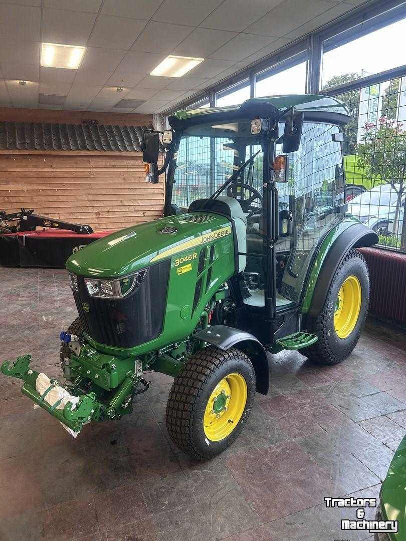 Obsttraktor John Deere 3046R