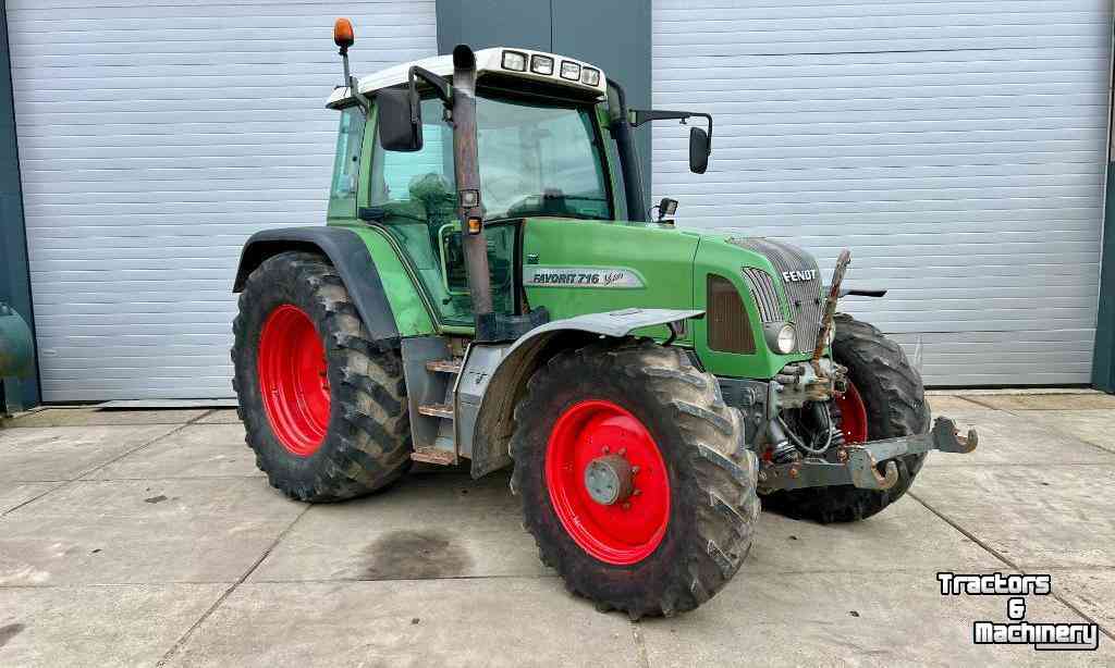 Schlepper / Traktoren Fendt 716 Vario Tractor