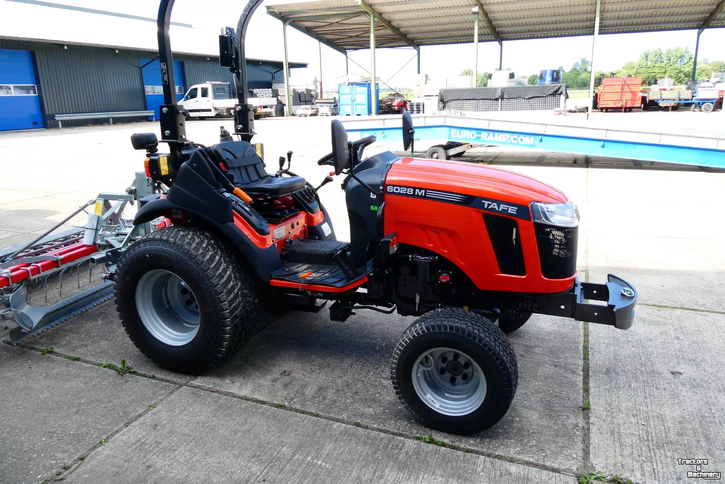 Schlepper / Traktor TAFE 6028M
