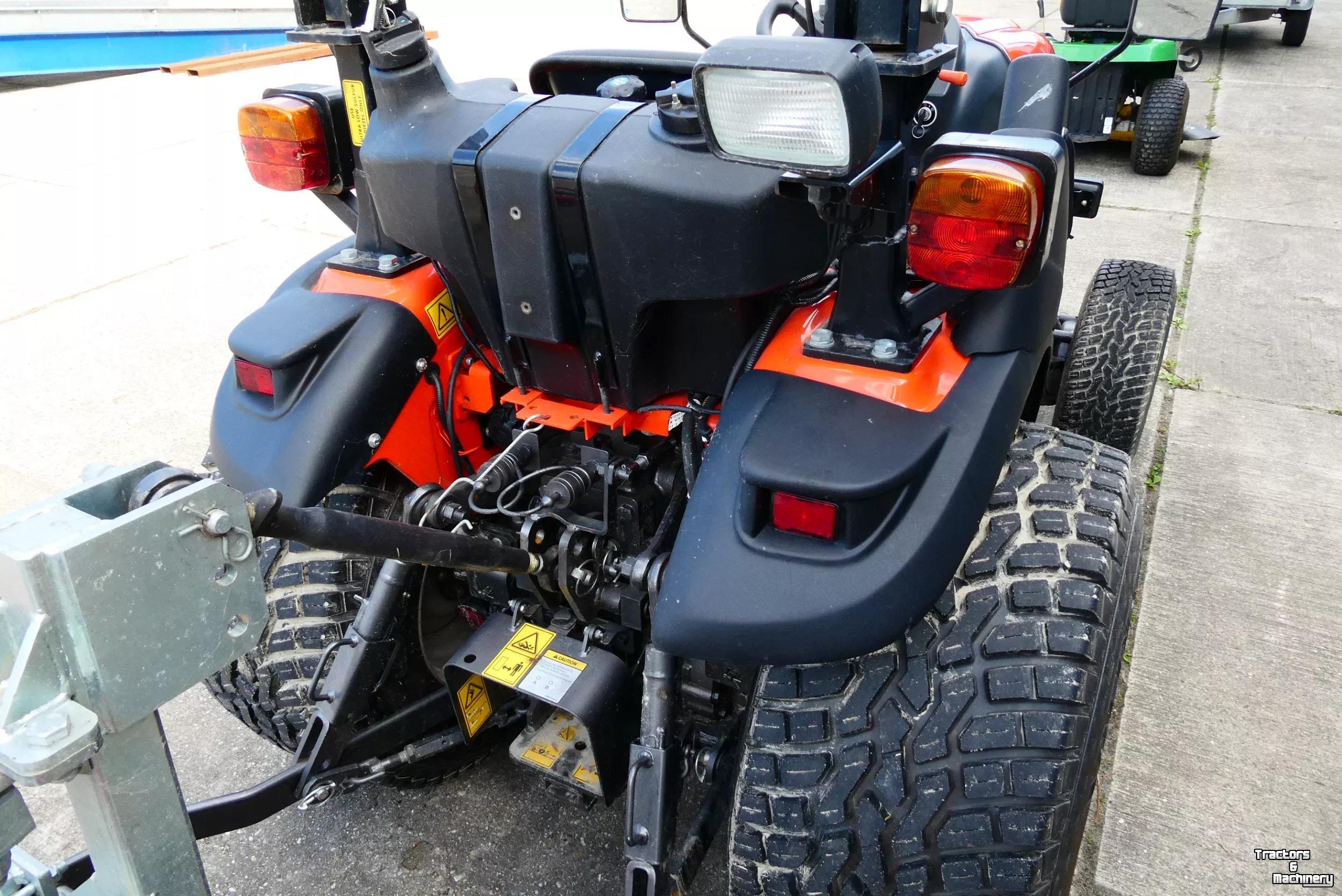 Schlepper / Traktor TAFE 6028M