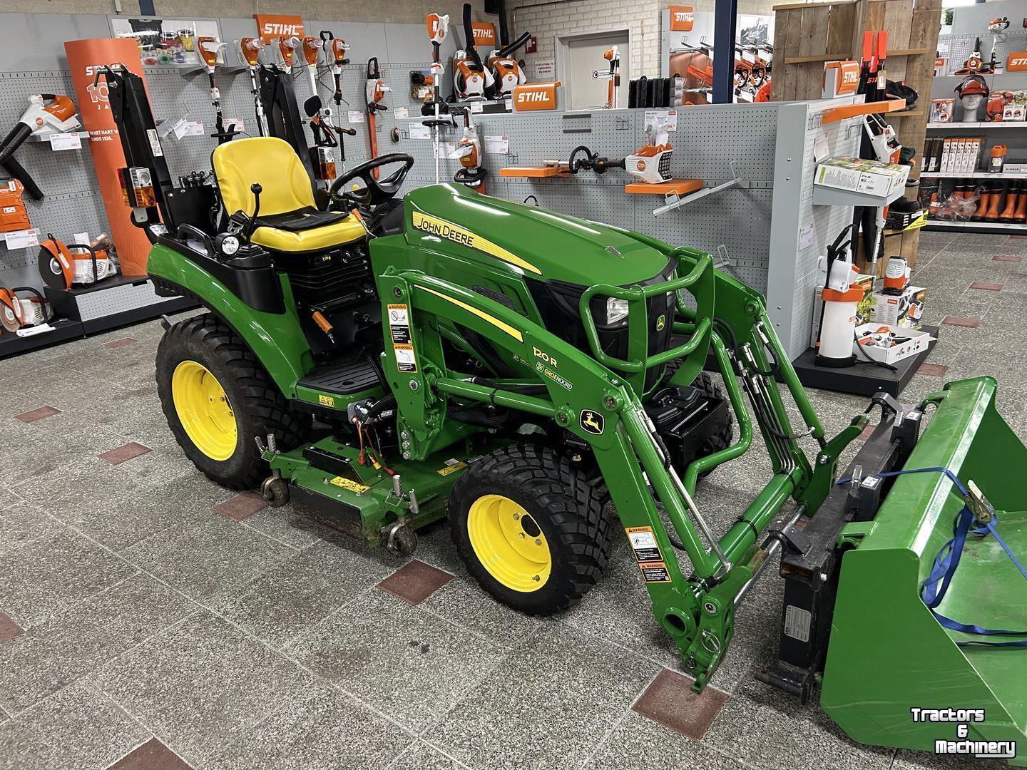Obsttraktor John Deere 2026R