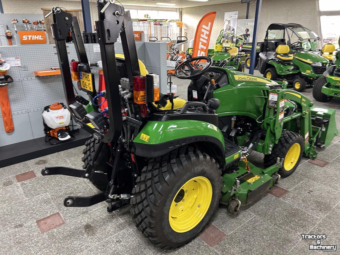 Obsttraktor John Deere 2026R