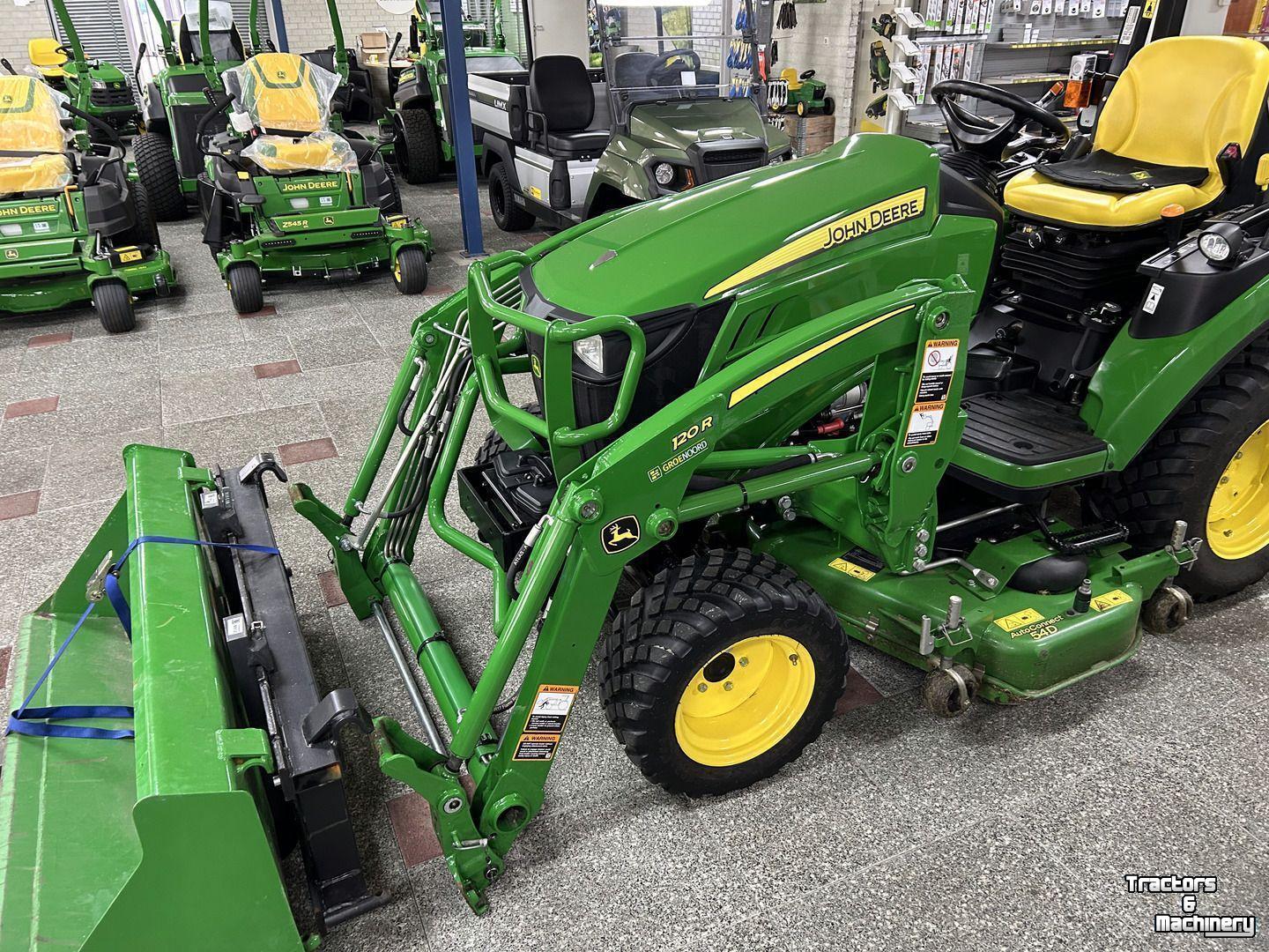 Obsttraktor John Deere 2026R