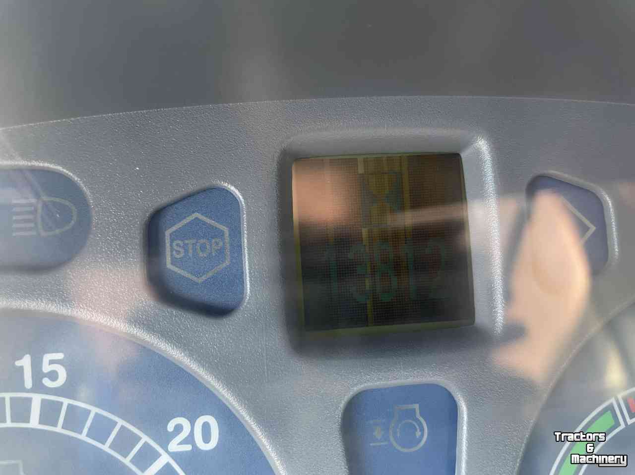 Schlepper / Traktor New Holland TVT 190 Vario airco fronthef + frontpto !!