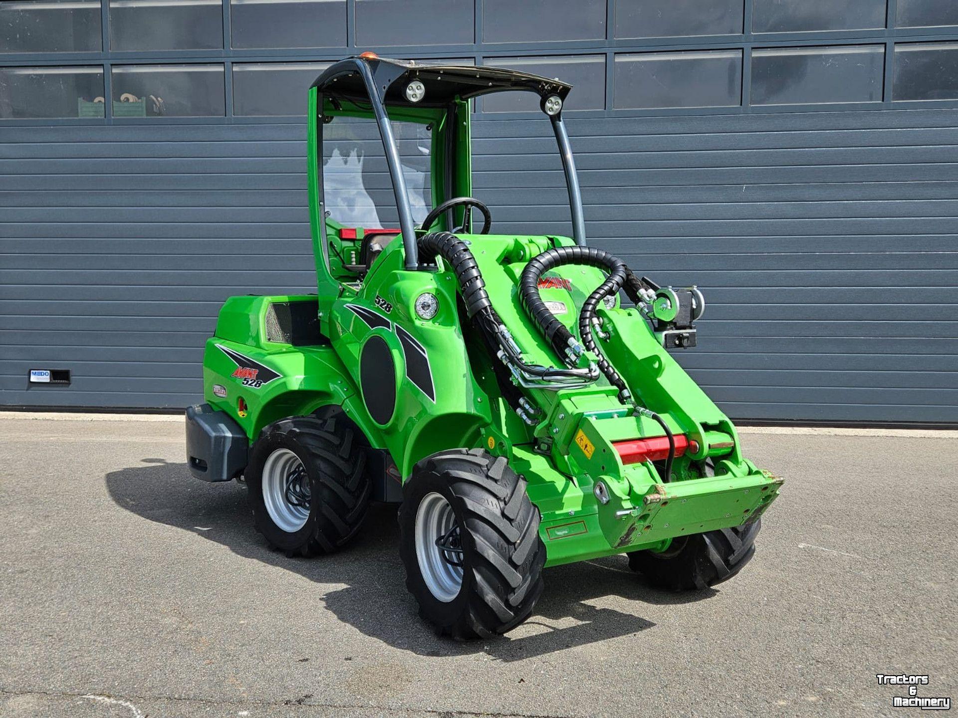 Radlader Avant 528 TDL+ mini-shovel