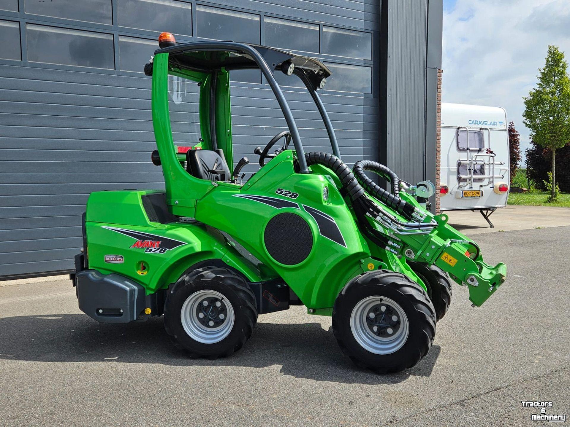 Radlader Avant 528 TDL+ mini-shovel