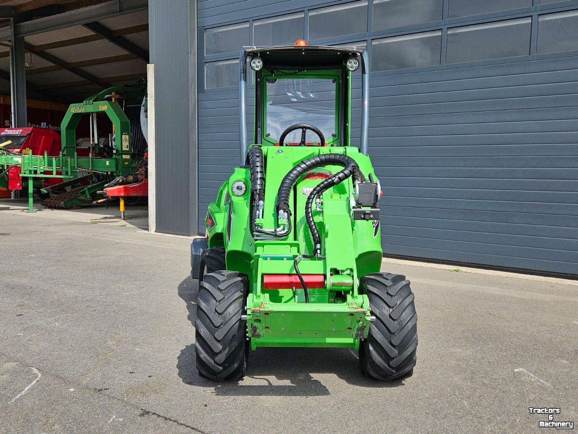 Radlader Avant 528 TDL+ mini-shovel
