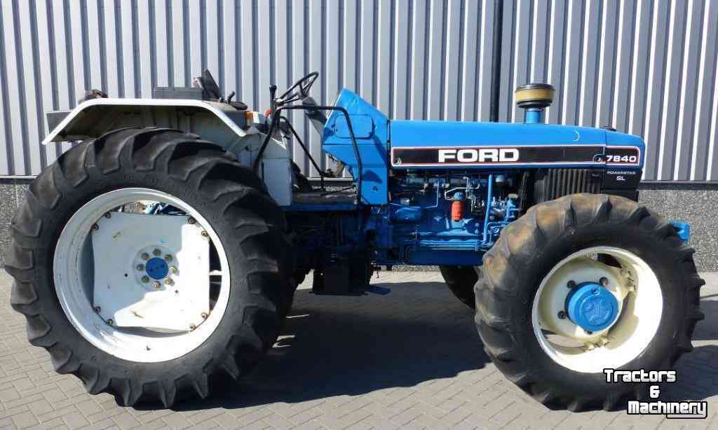 Schlepper / Traktoren Ford 7810