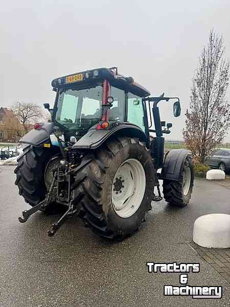 Schlepper / Traktor Valtra N123 Hitech5