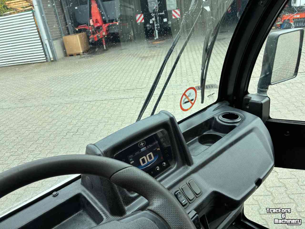 Sonstiges Rasen- und Grundstückspflegemaschinen und Zubehör Goupil G4 elektrische wagen met afval container