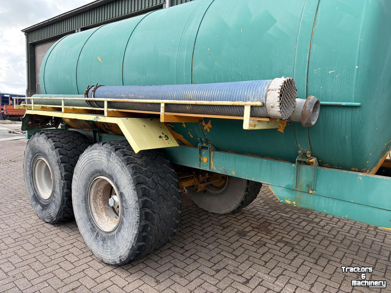 Gülletankwagen / Güllefässer Veenhuis Waterwagen