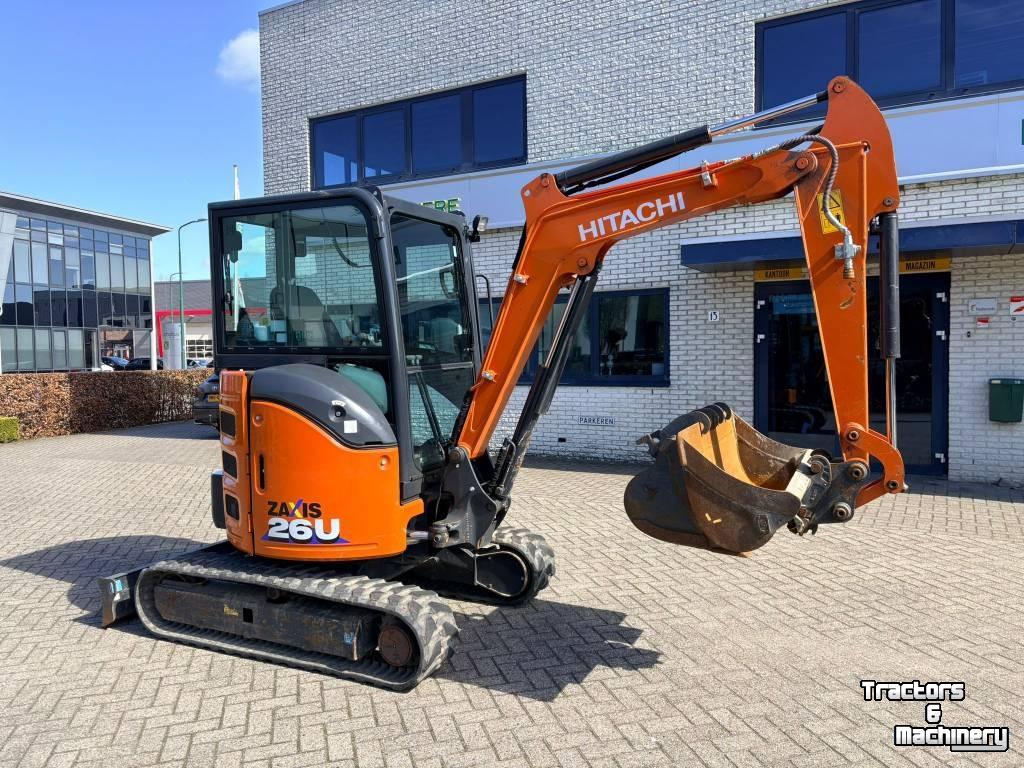 Minibagger Hitachi ZX26U