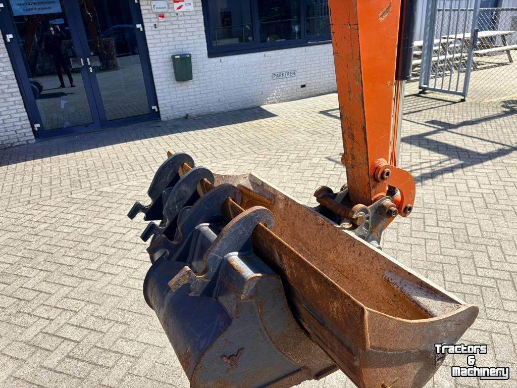 Minibagger Hitachi ZX26U