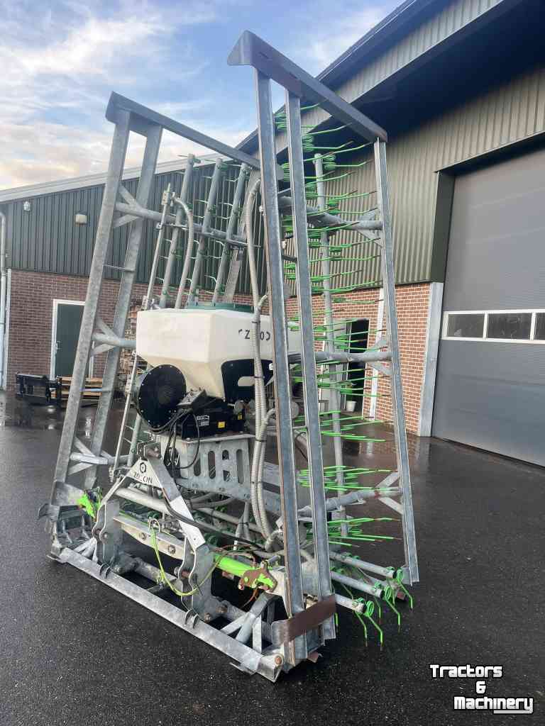 Striegelmaschine Zocon Greenkeeper 8 meter met zaaibak