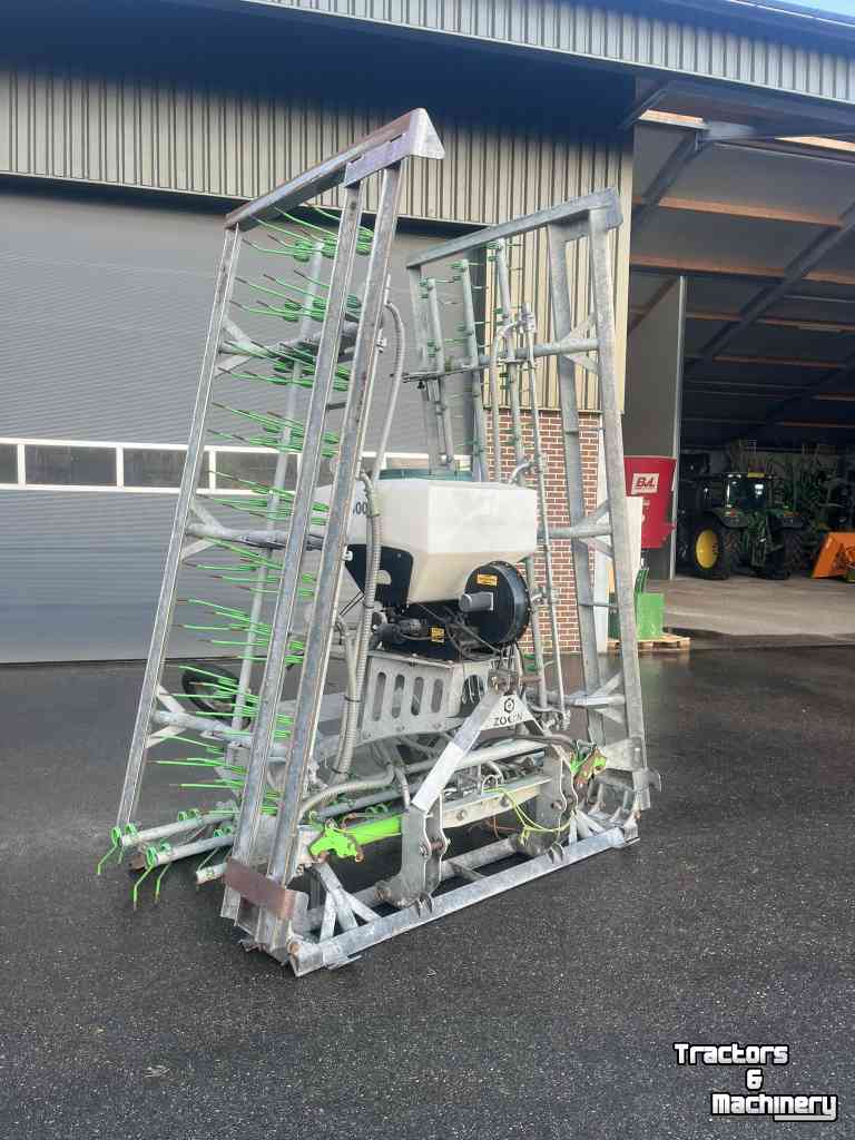 Striegelmaschine Zocon Greenkeeper 8 meter met zaaibak
