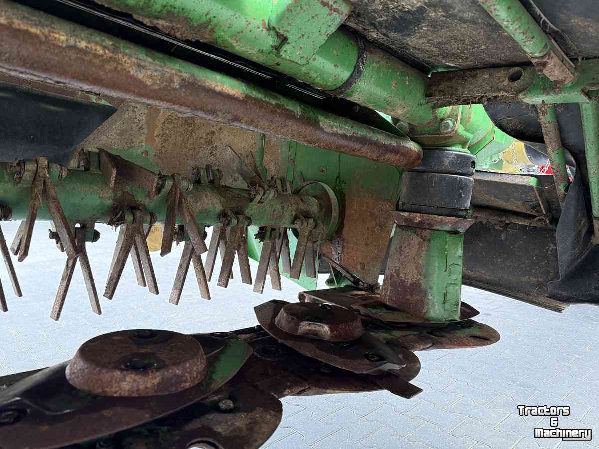 Mähwerk John Deere 328 DISC maaier