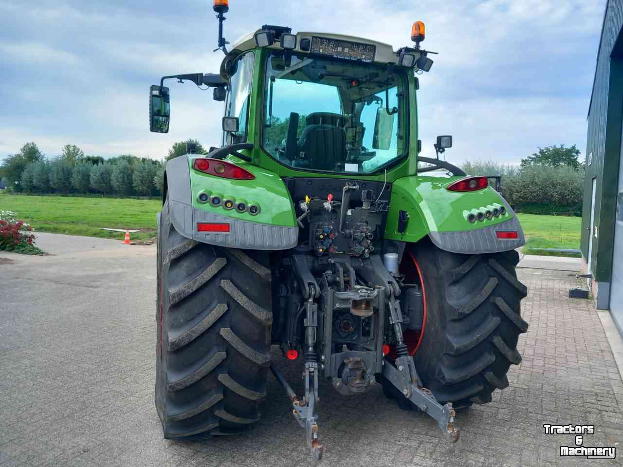 Schlepper / Traktoren Fendt 724 Profi S4