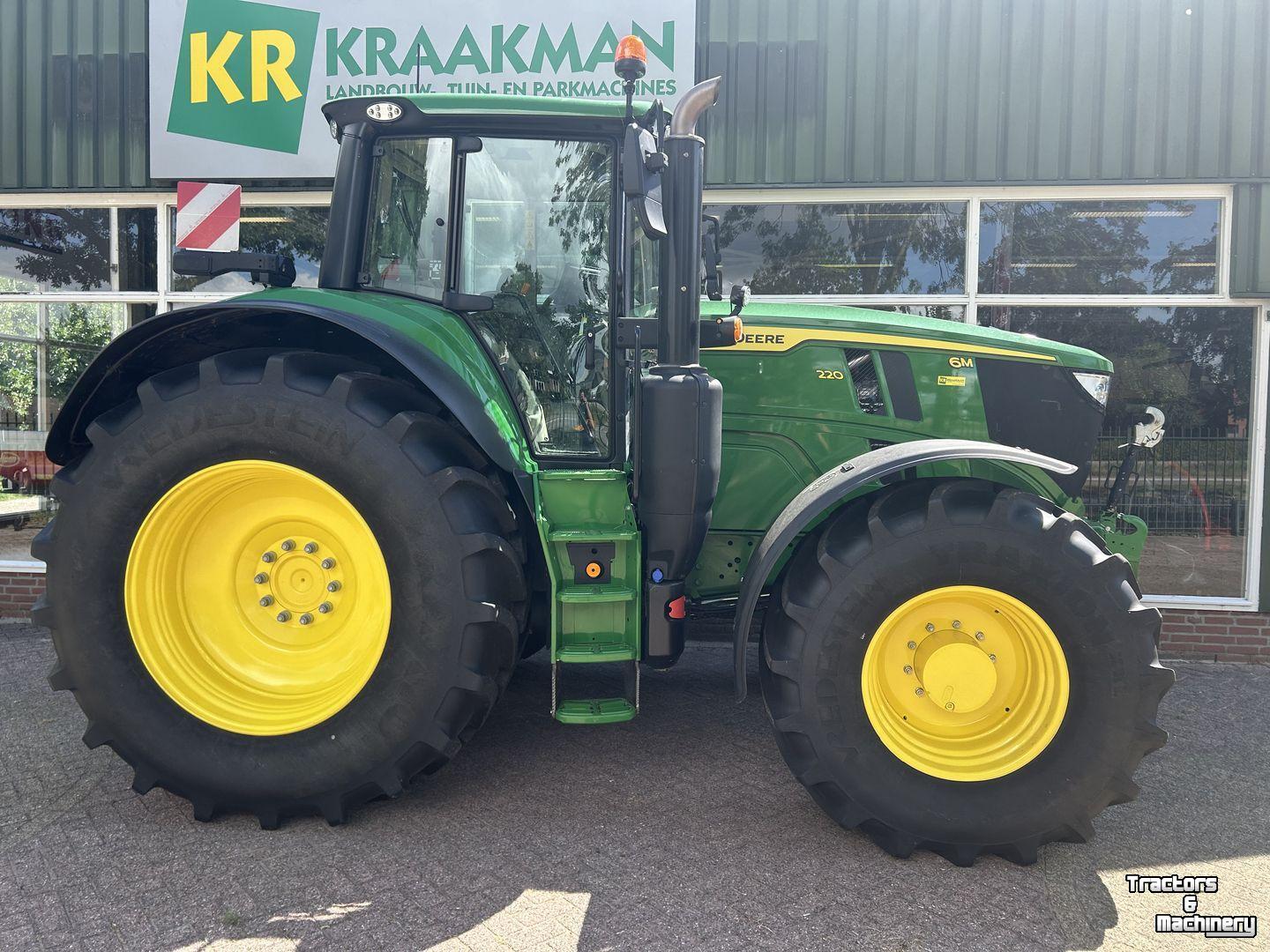 Schlepper / Traktor John Deere 6M 220