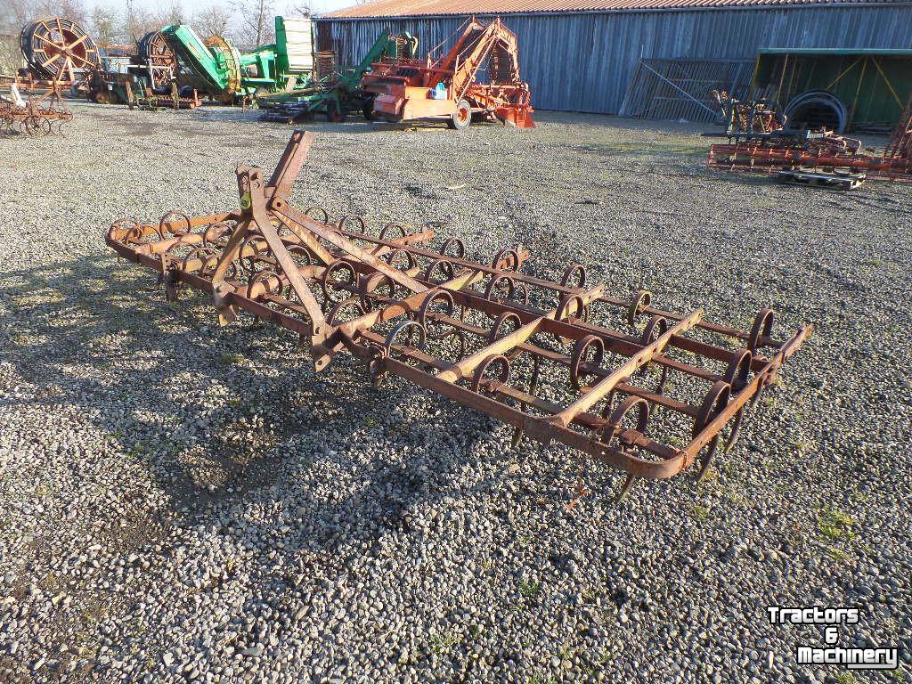 Grubber  cultivator Triltand cultivator nr 625