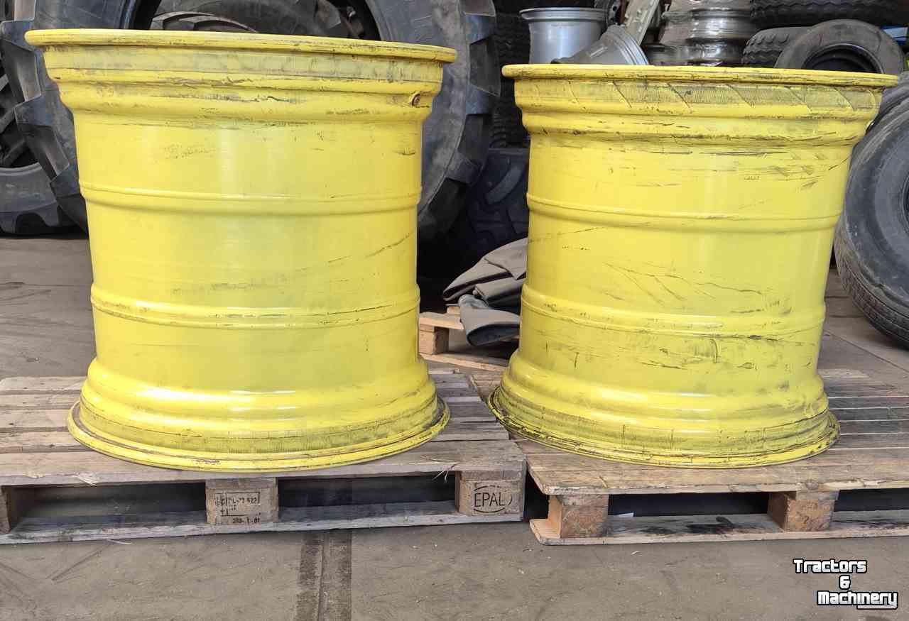 Räder, Reifen, Felgen & Distanzringe Molcon 30 x  32  steek 221-275-8  ET -35