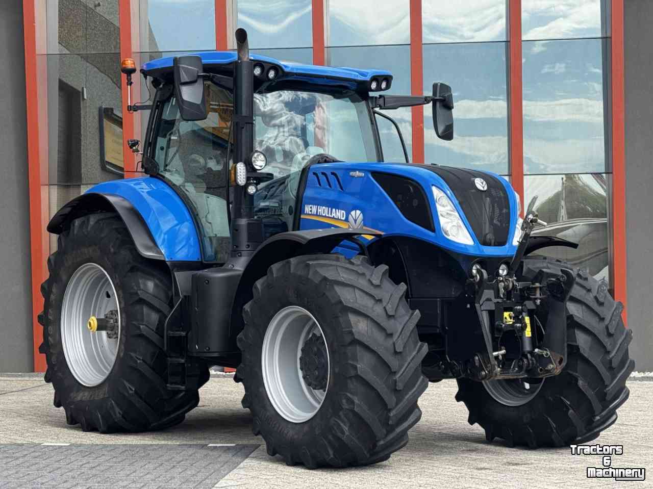 Schlepper / Traktor New Holland T7.270AC Stage V Fronthef +pto Lucht  GPS  4407u