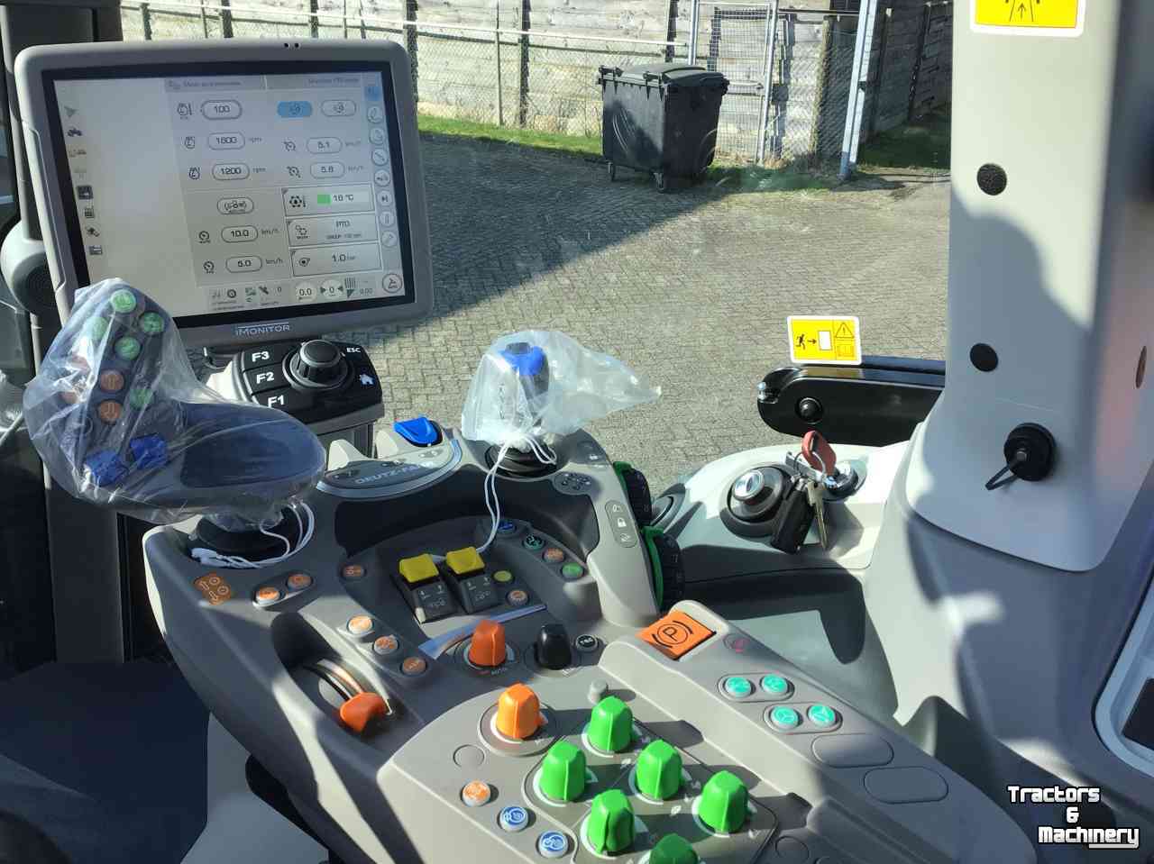 Schlepper / Traktoren Deutz-Fahr Agrotron 6185 TTV (Gps ready)