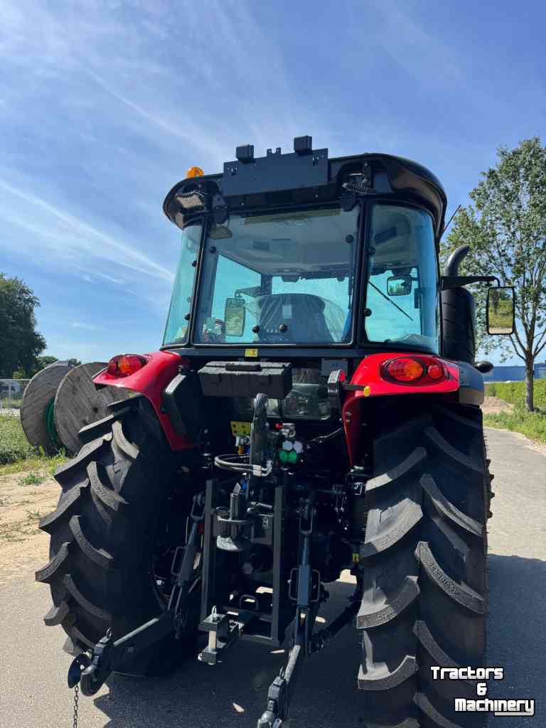 Schlepper / Traktor  ArmaTrac 1054e+