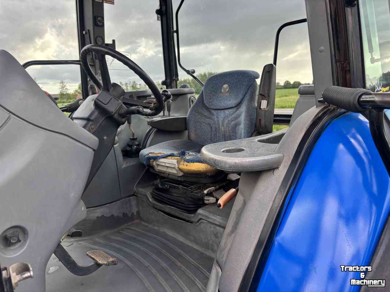Schlepper / Traktor  Nee holland ts90