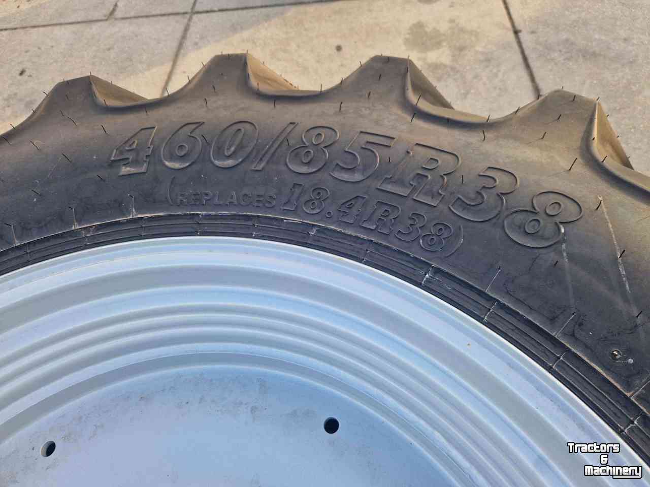 Räder, Reifen, Felgen & Distanzringe BKT 460/85R38 en 380/85R28 BKT Agrimax
