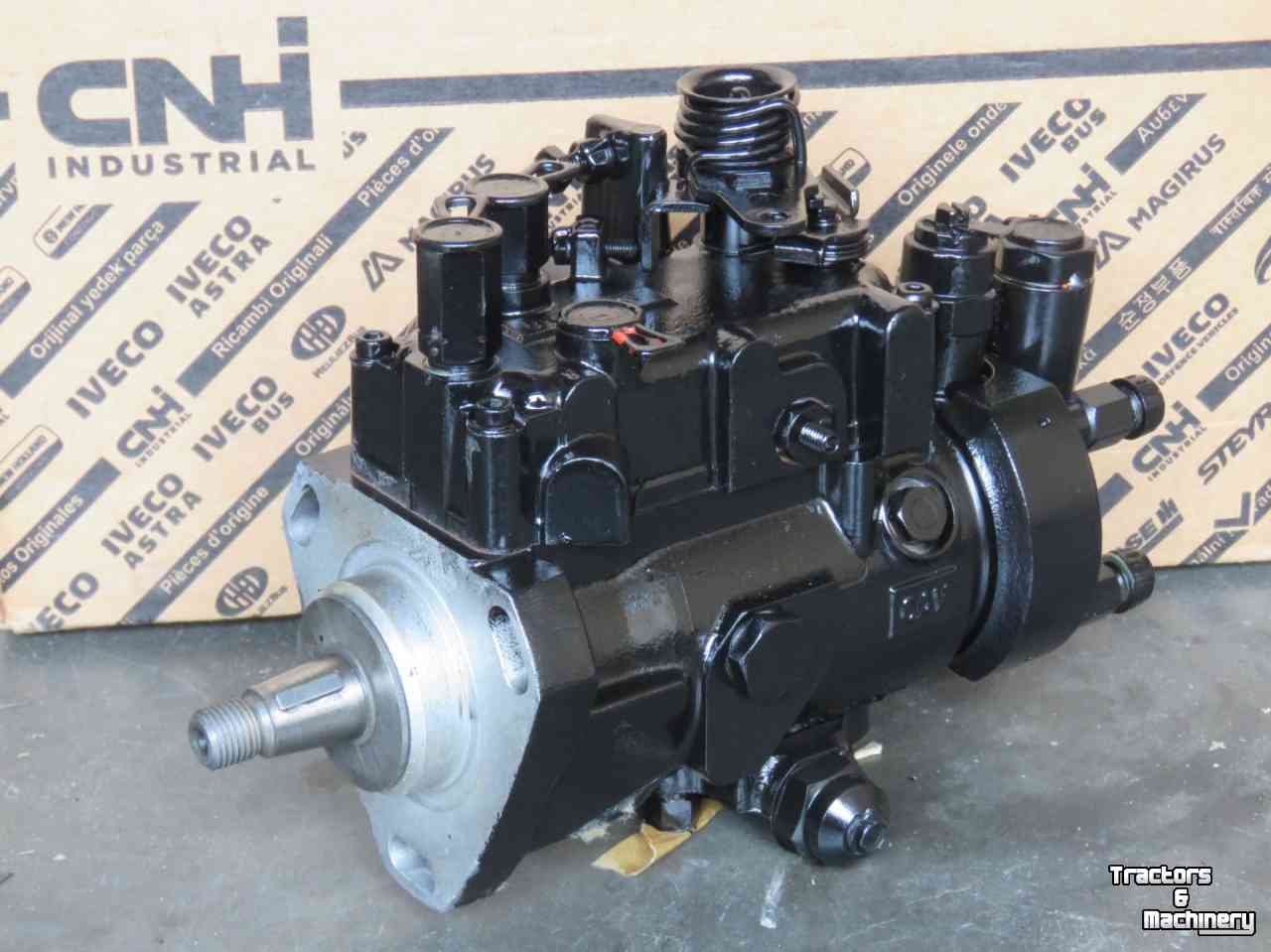 Schlepper / Traktor Ford Brandstofpomp Ford 10 Serie parts nr:E7NN9A543AEBR
