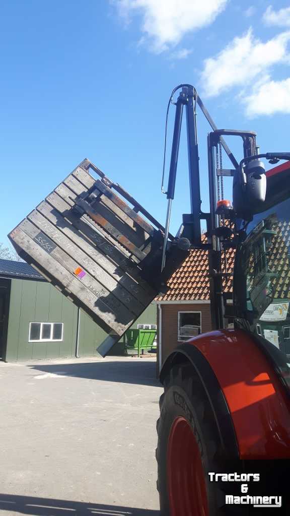 Sonstige Transport- und Industriemaschinen und Zubehör  kistenkantelaar met hefmast