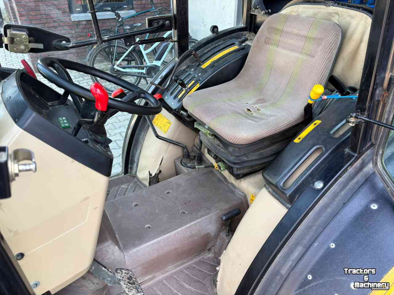 Schlepper / Traktor John Deere 5300N