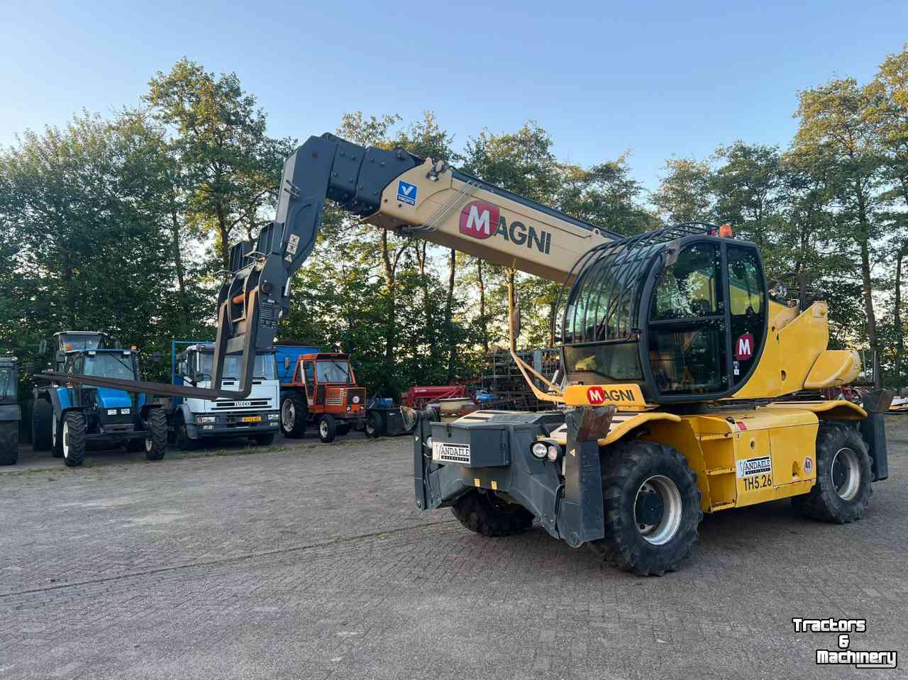 Teleskoplader Magni RTH 5,26 roterende verreiker telehandler telescoplader