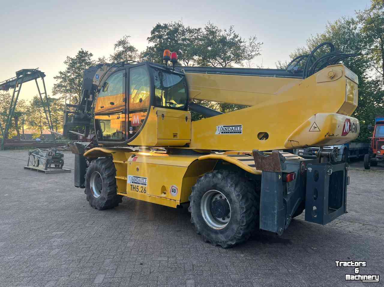Teleskoplader Magni RTH 5,26 roterende verreiker telehandler telescoplader