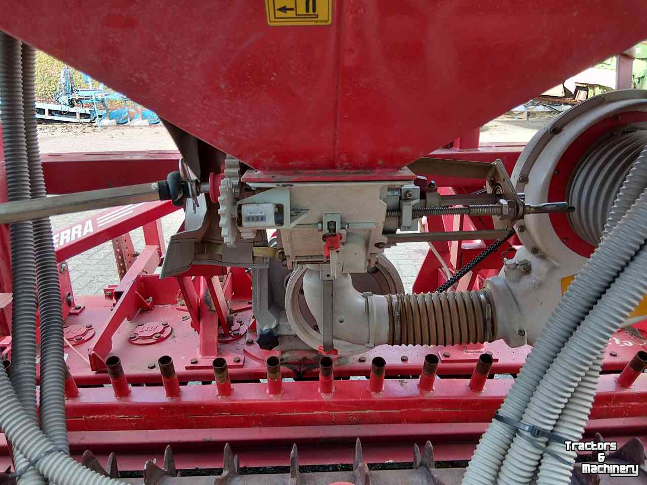Sämaschine-Kombination Kverneland Pneumatic DE-S Zaaicombinatie  Met Lely Rotorkopeg