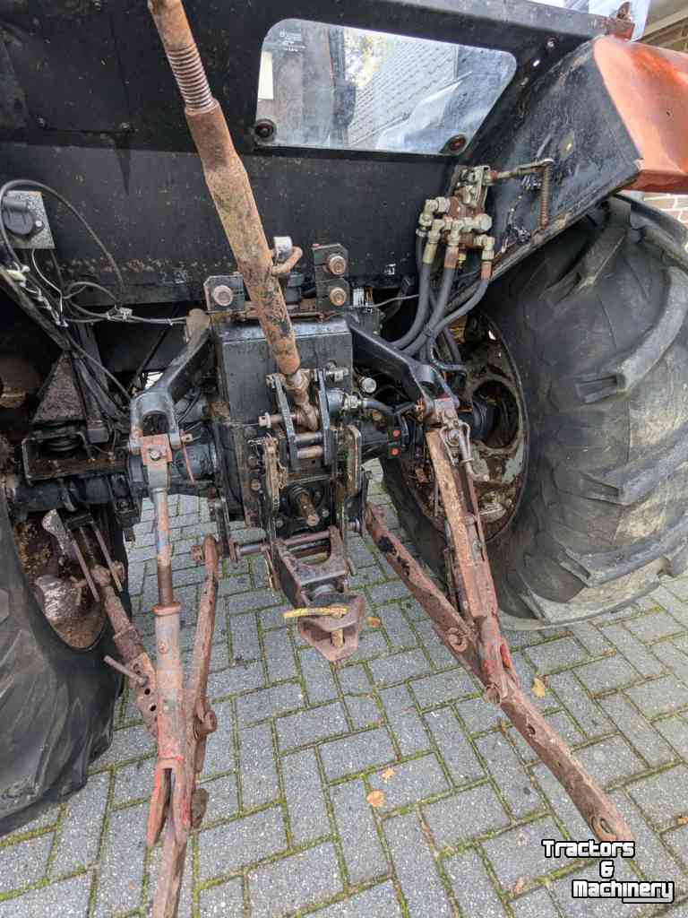 Schlepper / Traktor Case-IH 833