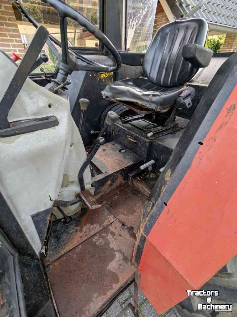Schlepper / Traktor Case-IH 833