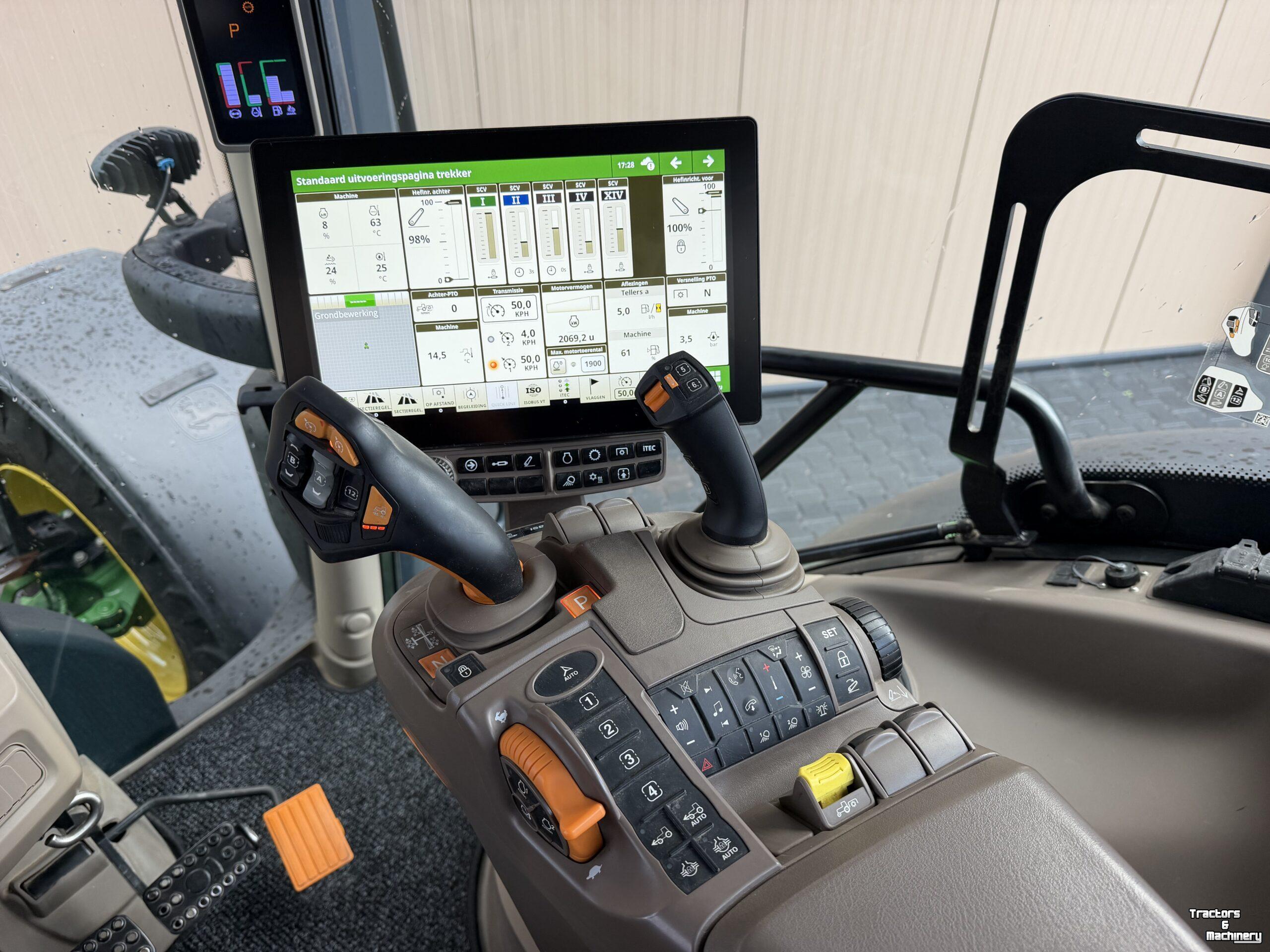 Schlepper / Traktor John Deere 6R155