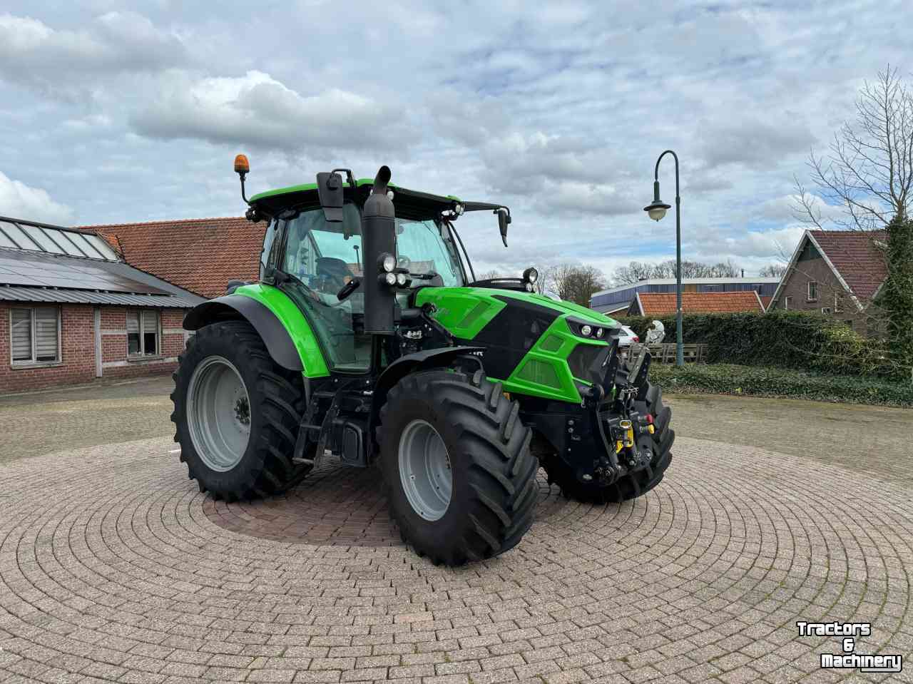 Schlepper / Traktoren Deutz-Fahr 6120 fronthef/pto