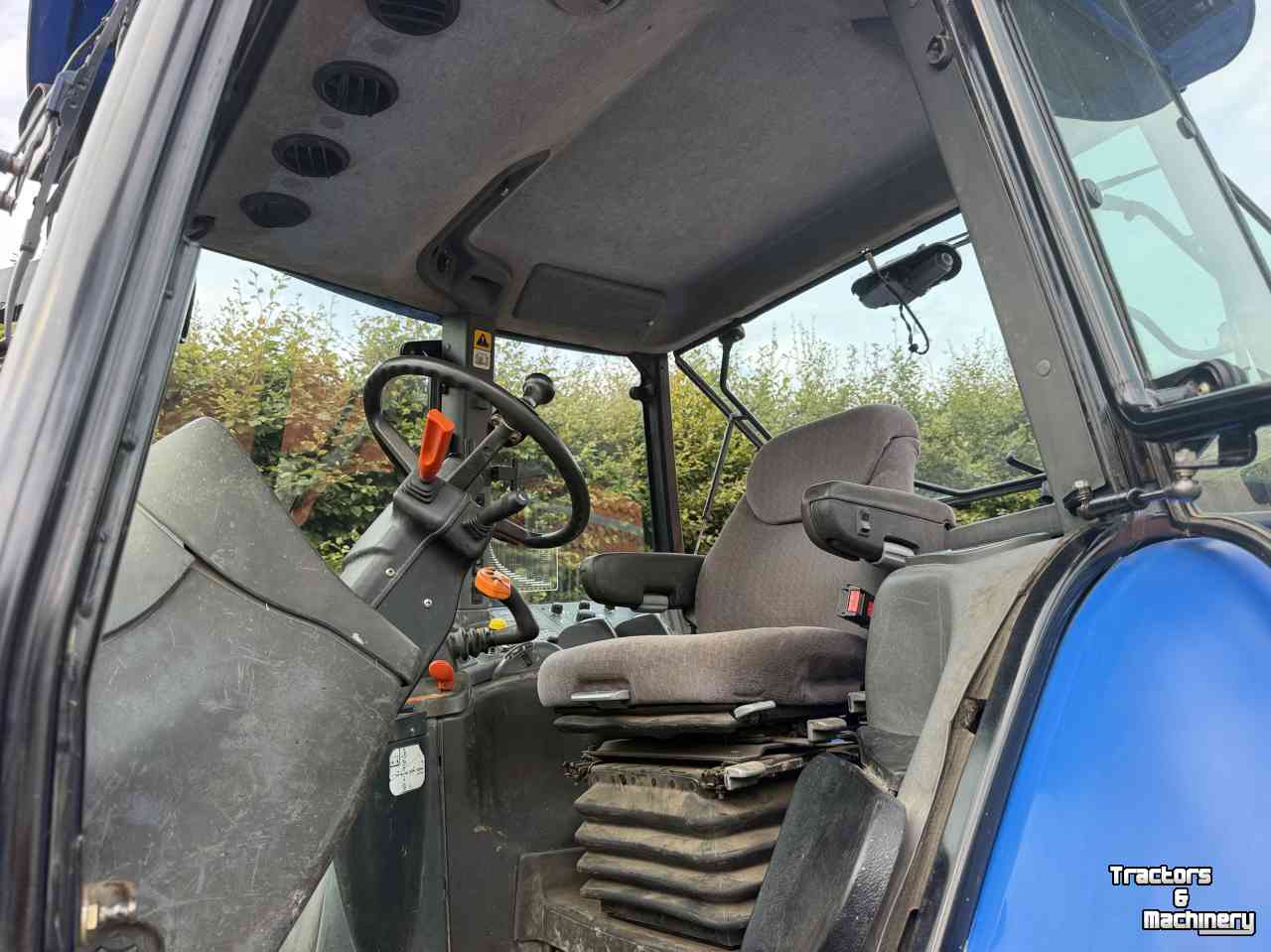 Schlepper / Traktor New Holland TM190