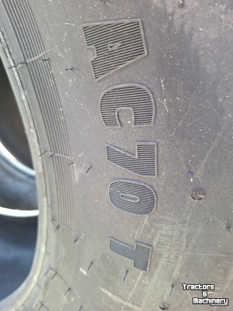 Räder, Reifen, Felgen & Distanzringe Mitas 420/70R28