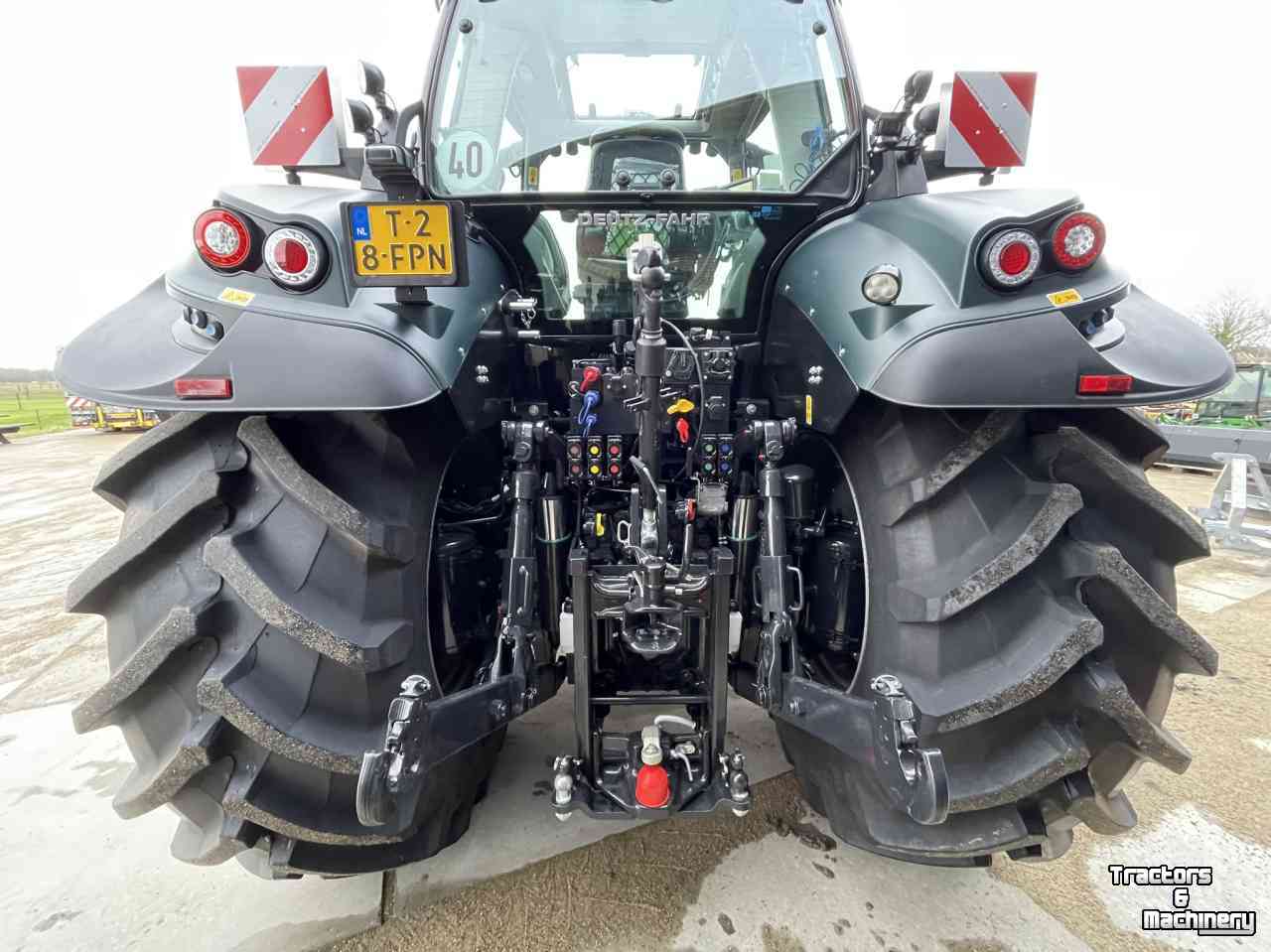 Schlepper / Traktoren Deutz-Fahr Agrotron 7250 TTV Warrior Mat groen