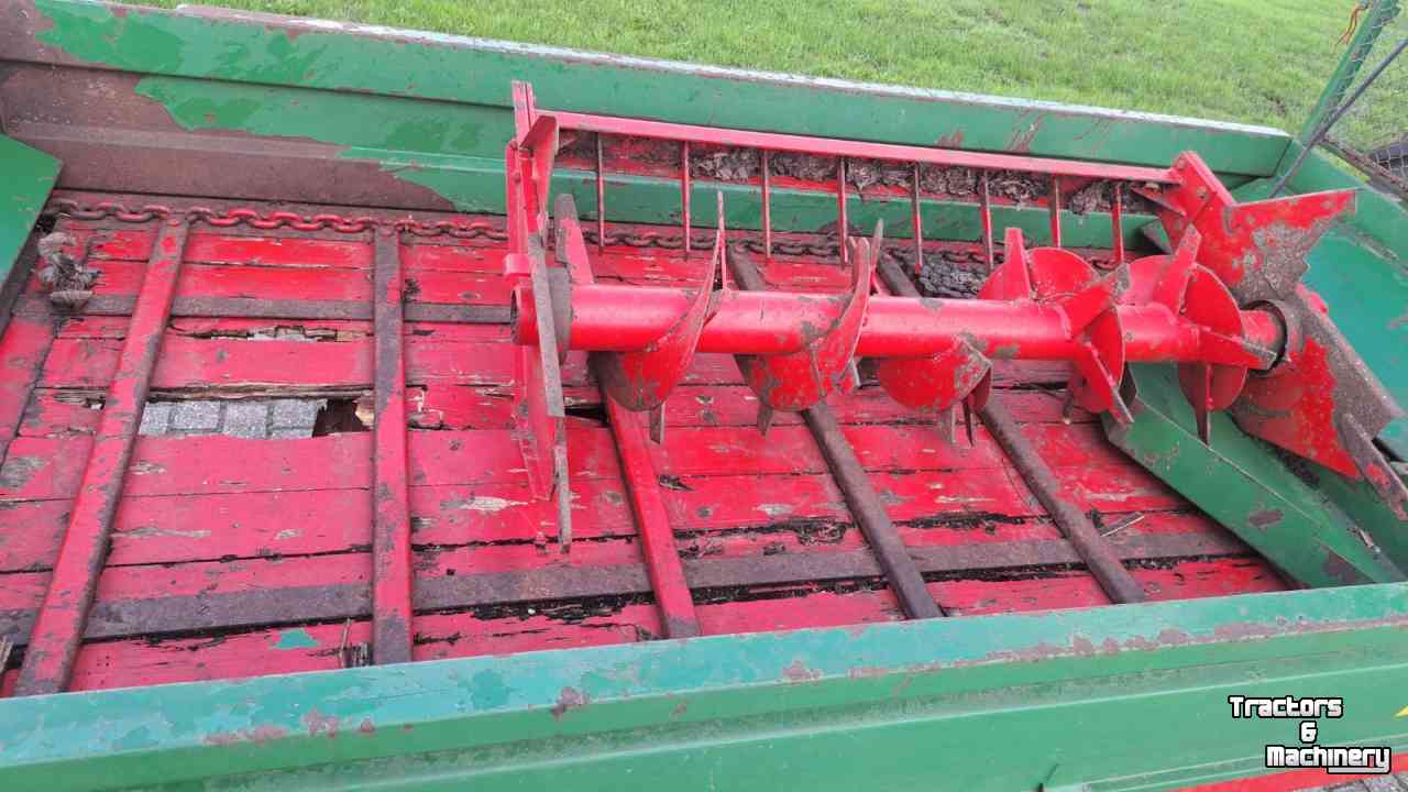 Stalldungstreuer Agromet 2t meststrooier