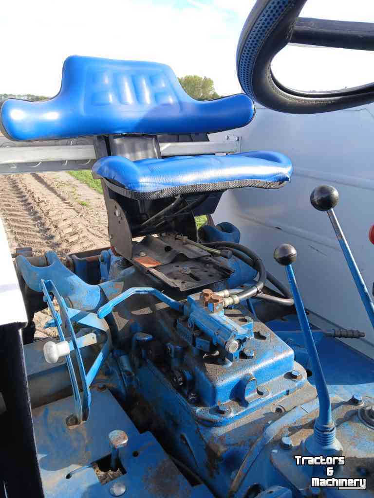 Schlepper / Traktor  1124