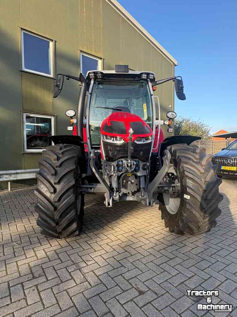 Schlepper / Traktor Massey Ferguson 5S.125 Eff DYNA VT