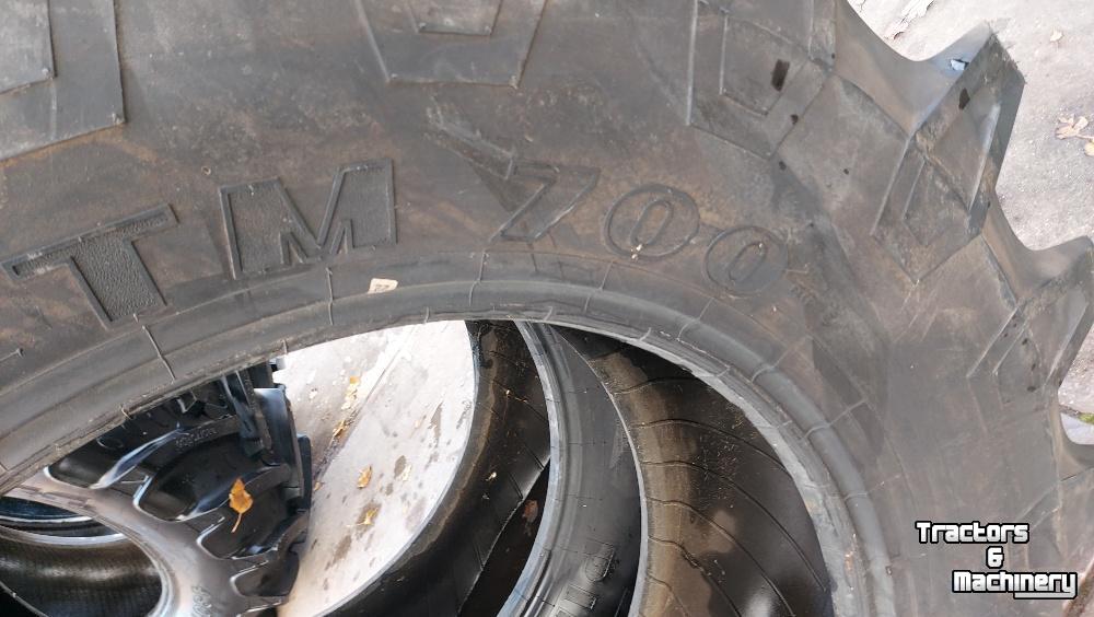 Räder, Reifen, Felgen & Distanzringe Pirelli 480/70R30