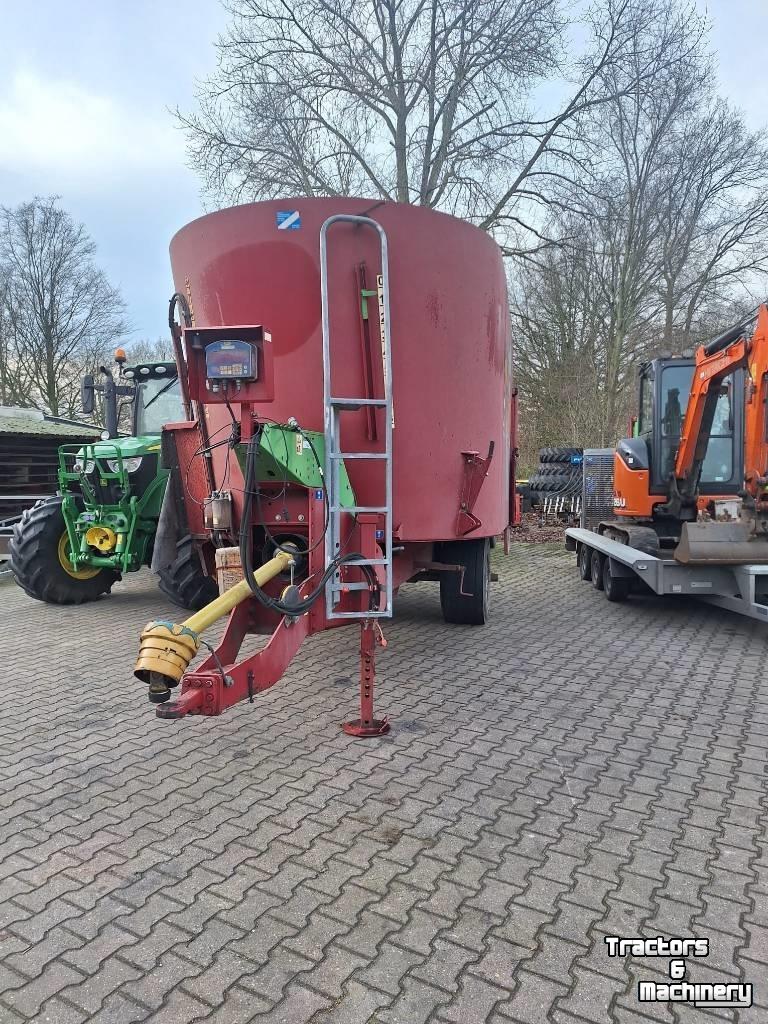 Futtermischwagen Strautmann voermengwagen Vertimix 2000