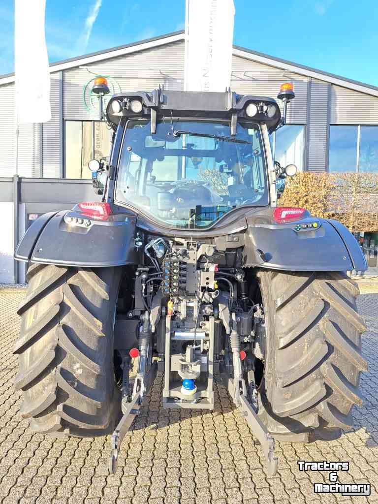 Schlepper / Traktor Valtra N175D Twintrac